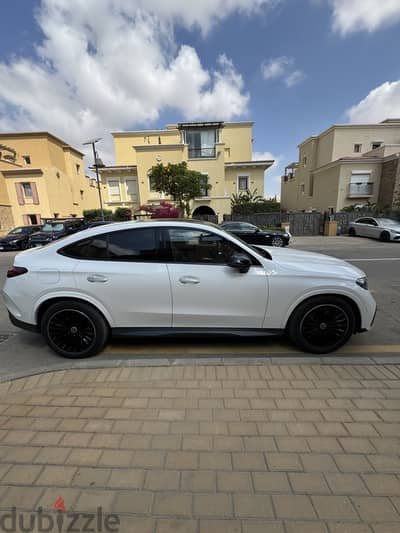 Mercedes Glc 200 as new condition red leather interior
