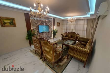 شقة للبيع فيو وايد جاردن لقطة جاهزة للسكن تشطيبات سوبر لوكس بالمطبخ والتكيفات موقع مميز امام السوق الشرقي 131 متر في الرحاب 2 - القاهرة الجديدة