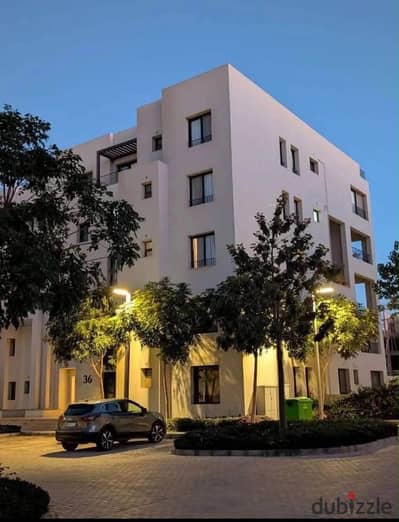 عماره كامله للبيع متشطبه بالكامل في اويست ( o west ) بجانب مول مصر
