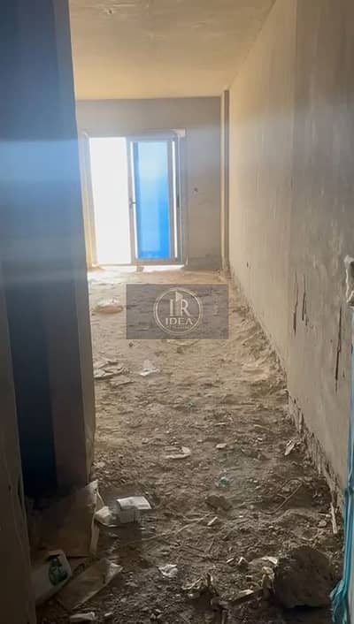 For sale in Renad City Compound, Third Settlement. The compound is inhabited and has all services.