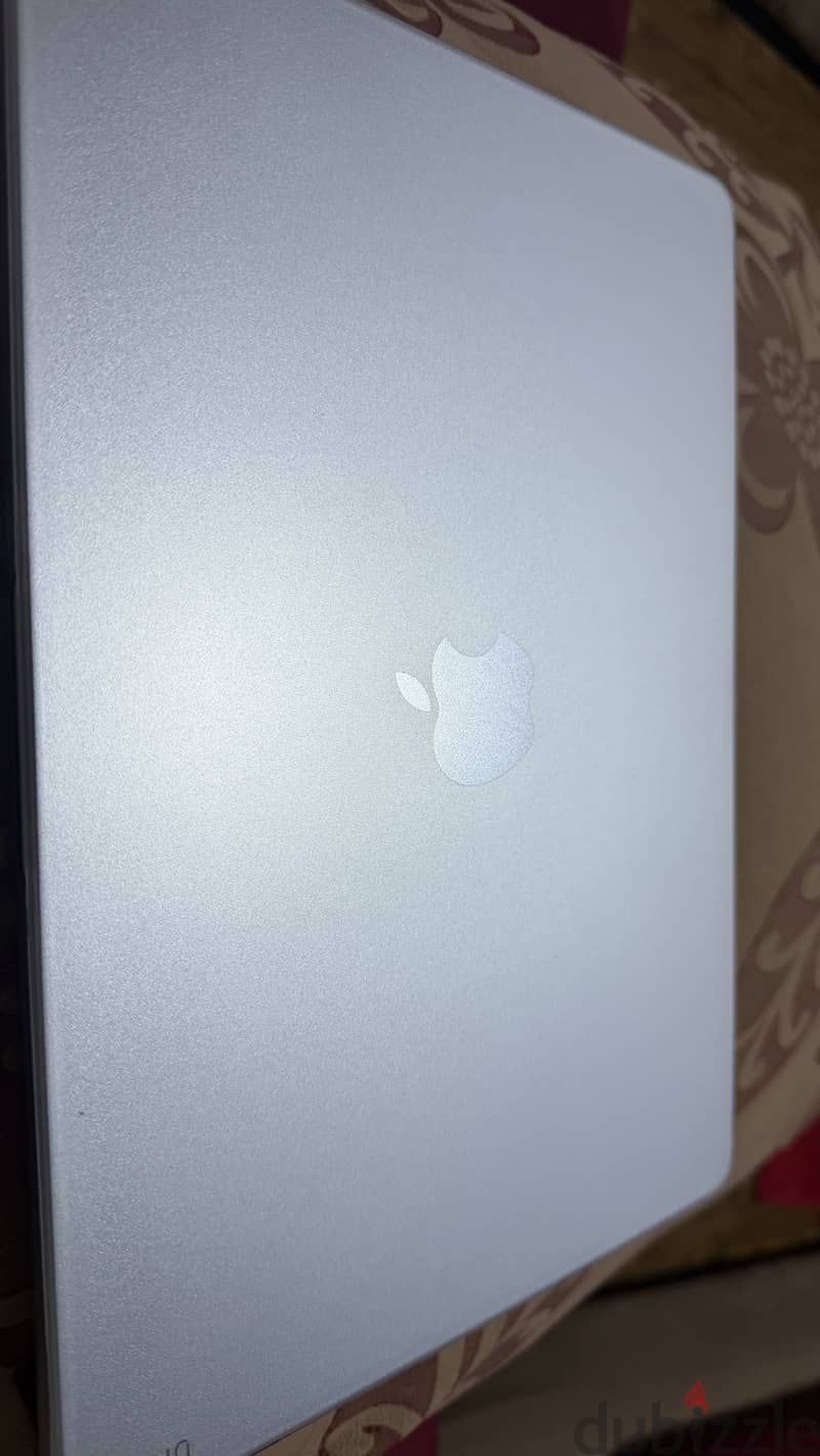 Apple MacBook M4 1