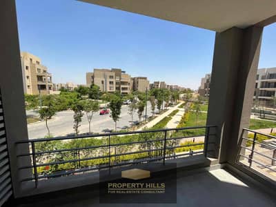 Ready-to-move-in villa with a direct view of the Pyramids in the heart of 6th of October City