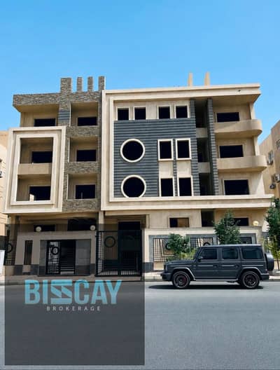 شقه للبيع فيو مفتوح أمام كمبوند قطاميه دوينز موقع مميز بالأندلس