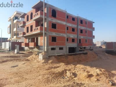 شقة استلام فوري  210 م دور ثالث أمامى – السادات  المنطقة الذهبية 22 ،