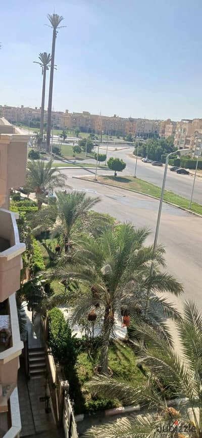 شقة رووف 260م تشطيب كامل بالحي 10 الشيخ زايد