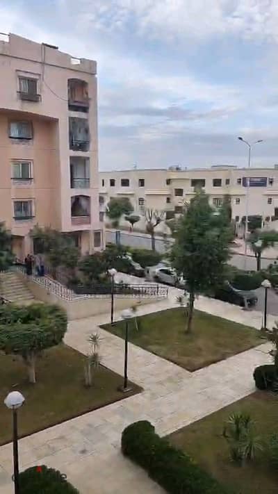 شقة للبيع فيو جاردن جاهزة للسكن تشطيبات سوبر لوكس دور متكرر بالمطبخ والتكيفات امام المدرسة البريطانية اول سكن 123 متر في الرحاب 1 - المرحلة الأولي