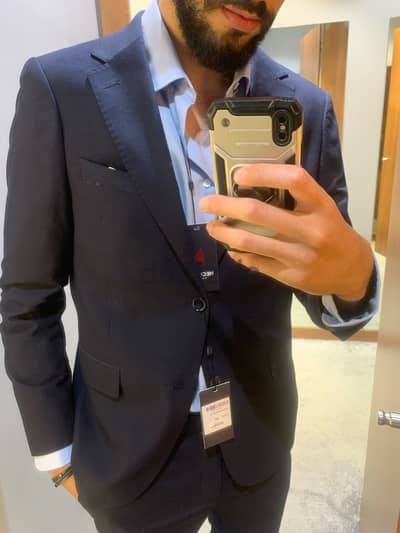 بدله كحلي من  Daniel Hechter