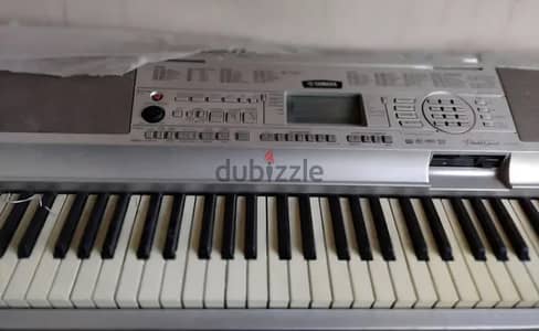 Portable grand DGX-300