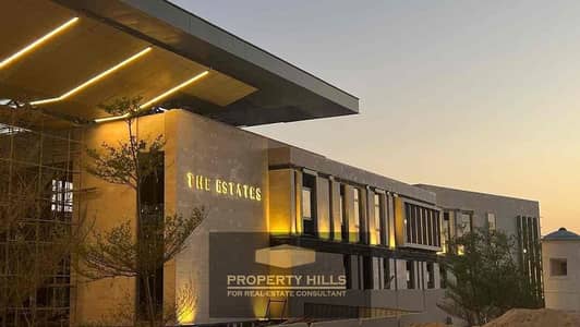 Villa for sale in The Estates by Sodic, in the heart of New Sheikh Zayed, with a stunning view.
