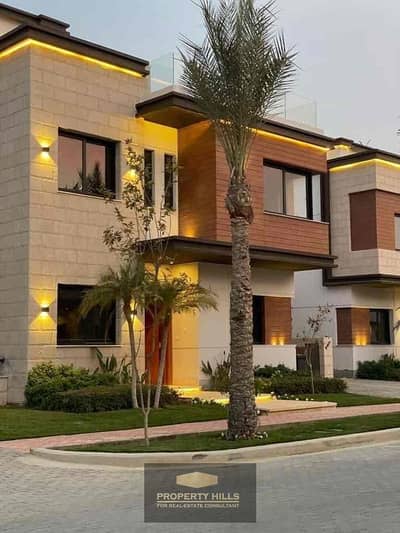 فيلا توين للبيع اقل من سعر الشركة في Azzar Villas التجمع الخامس بانوراما برايم لوكشن في الكمبوند و كمان قريبين من بالم هيلز نيو كايرو و The Address و East town  و ماونتن فيو 2