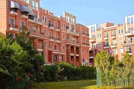 For rent in Al Rayda compound – Sheikh Zayed75 square meters – First floor3 balconies with a view of the land super deluxe finishingwith air conditioners + gas heater + kitchen hood + curtain pipesPrice: 12,500 EGP monthly
