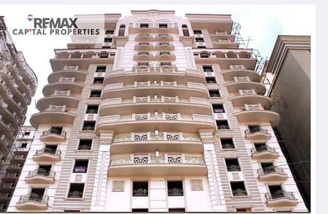 للبيع شقه  290 متر مربع فى مشروع الجوهرة فوق كابيتال مول نصف تشطيب