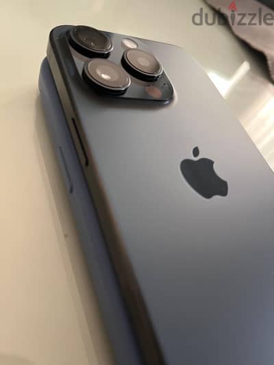 iPhone 15 pro (128)