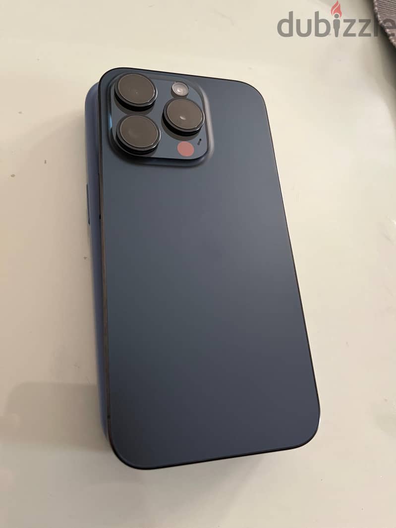 iPhone 15 pro (128) 3