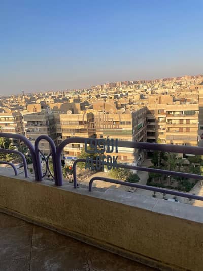 شقة للبيع بجوار النادي الاهلى مسجله شهر عقاري 300 متر موقع مميز جدا