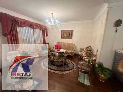 شقة 200 متر مسجلة وحصة بالأرض للبيع بمدينة نصر المربع الذهبي