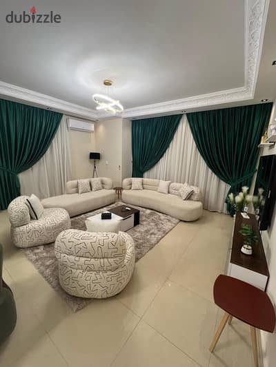 فيلا للايجار  مفروش فاخرة في مدينتي  اول سكن