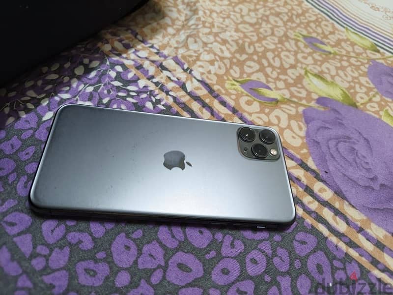 iPhone 11 Pro Max 1