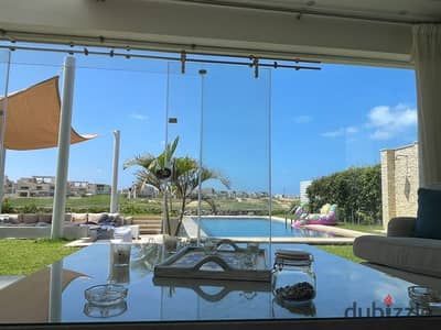  للإيجار – فيلا فاخرة في Hacienda Bay 