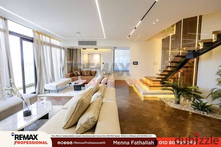 Open views of the lake Ultra-luxury finishes  Private swimming pool villa for sale 289 m sky line