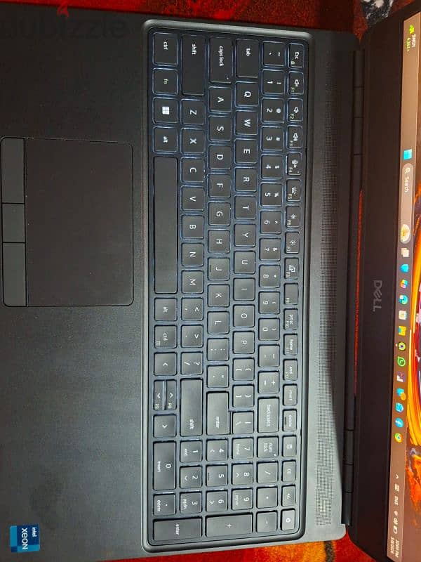 Dell precision 7560 1