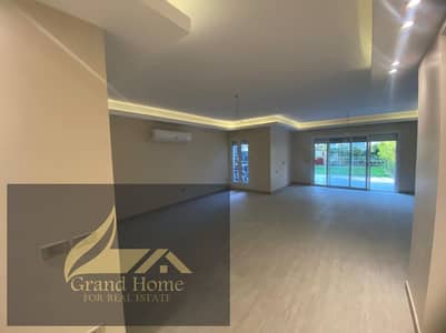 I Villa garden for rent in Mountain View Hyde Park