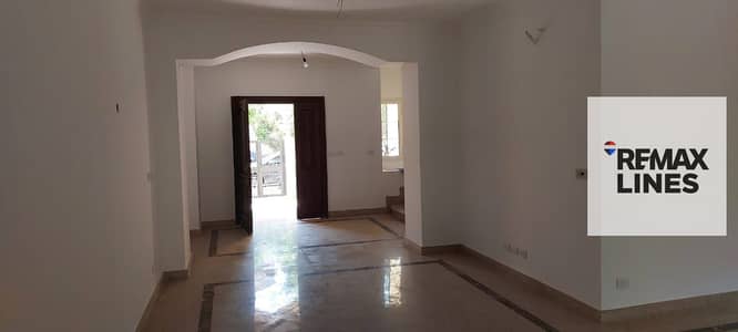 Townhouse villa for sale in Madinaty Open View steps from the Open Air Mall and Arabesque Mall finishing by the company