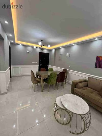 للبيع شقه في مدينتي 96متر B11 تشطيبات خاصه الفرش والأجهزة قريبه من الخدمات ومول all session park والكرفت زون والمدرسة