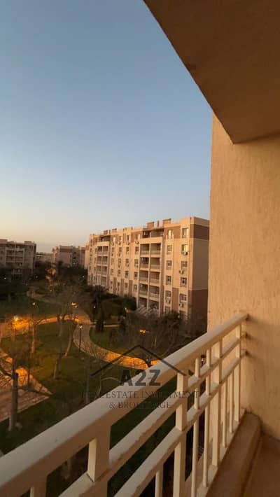 شقه للبيع فى مدينتى b7 مساحه 82م بسعر لقطه امام المسجد والخدمات