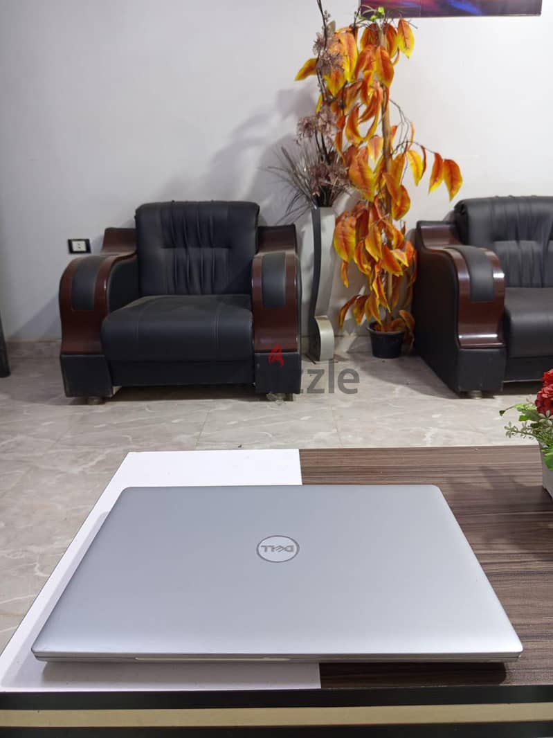  Dell Precision 3561  3