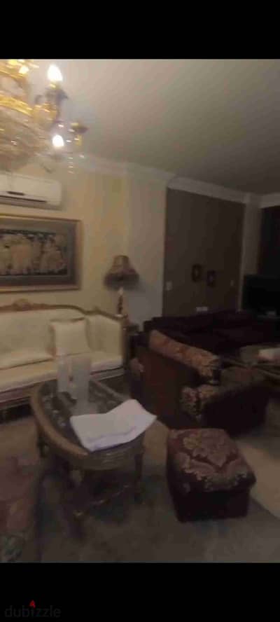 شقه للبيع في الخمائل ارضي بحري شرقي بالكامل على جنينه