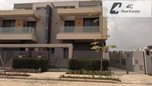 Villa Twin House  ready to move 290m Prime Location Open Landscape View In La Vista City New Capital Cairo