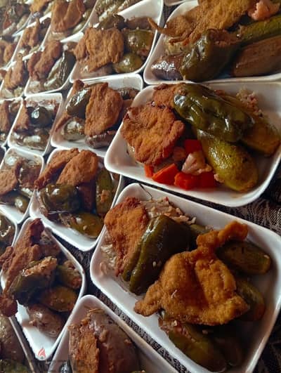 وجبات الطعام صدقات وإفطار صائم ووجبات يوم وقفة عرفات