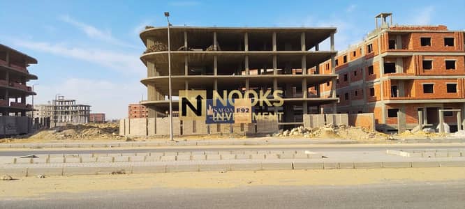 شقة موقع مباشر على محور بن زايد الشمالي وإطلالة بانورامية في مشروع F92 الحي الخامس بيت الوطن