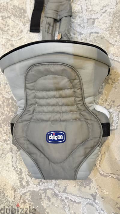 Chicco soft and dream baby carrier,craphite