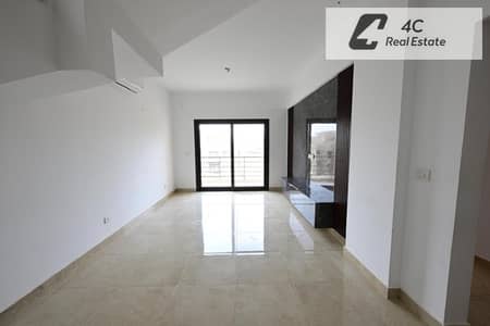 بنتهاوس 3 غرف  للايجار باقل ايجار شهري بكمبوند فيفث سكوير المراسم تشطيب كامل بتقسيمه مميزه جاهز للسكن