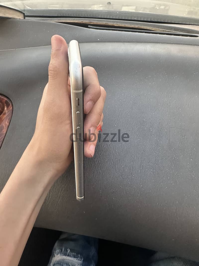 iPhone 11 3