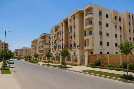 شقة للبيع ارضي بجاردن  الاندلس 1 بجوار قطامية ديونز و سوديك ايستاون