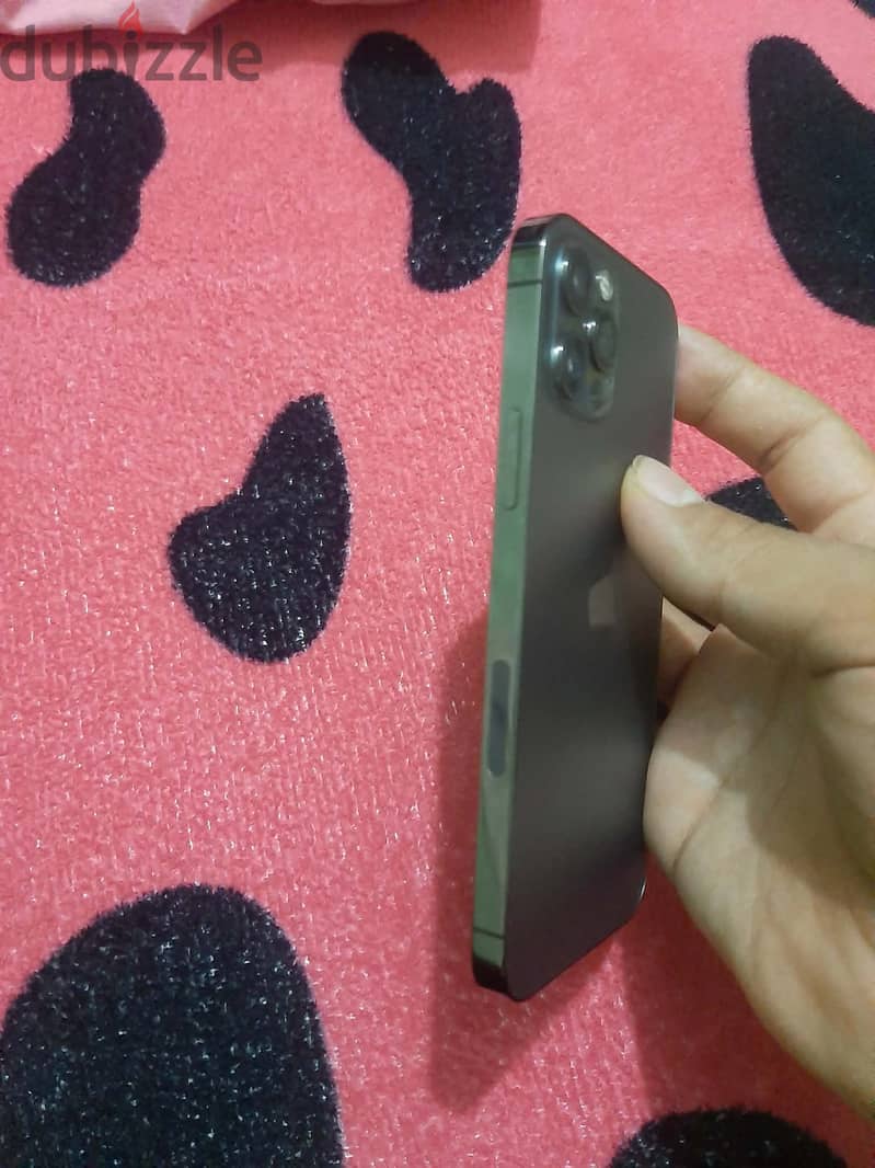 ايفون 12pro 1
