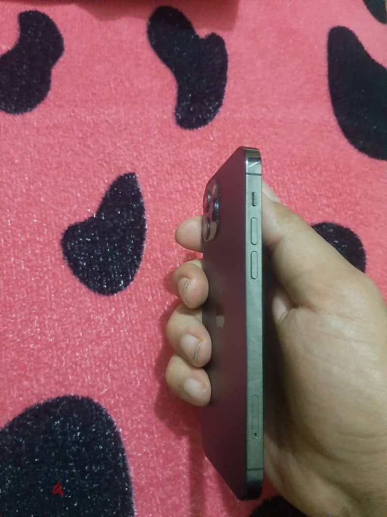 ايفون 12pro 4