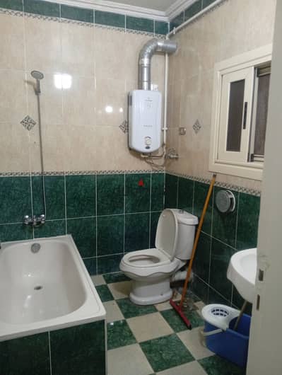 Apartment for rent in Heliopolis square with a view of the Maryland garden