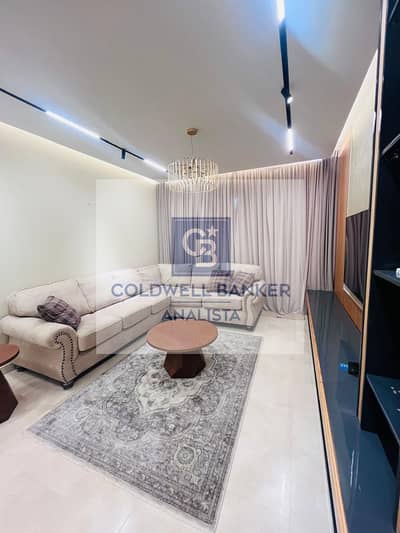 شقة 3 غرف نوم للإيجار في فيليت V Residence القاهرة الجديدة التجمع الخامس مفروشة بالكامل بإطلالة حمام سباحة ولاندسكيب 