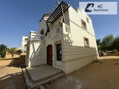 For sale villa 370m ready to move view landscape north direction 6bedrooms lowest price in compound hyde park new cairo fifth settlement For sale villa 370m ready to move view landscape north direction 6bedrooms lowest price in compound hyde park new cairo fifth settlement