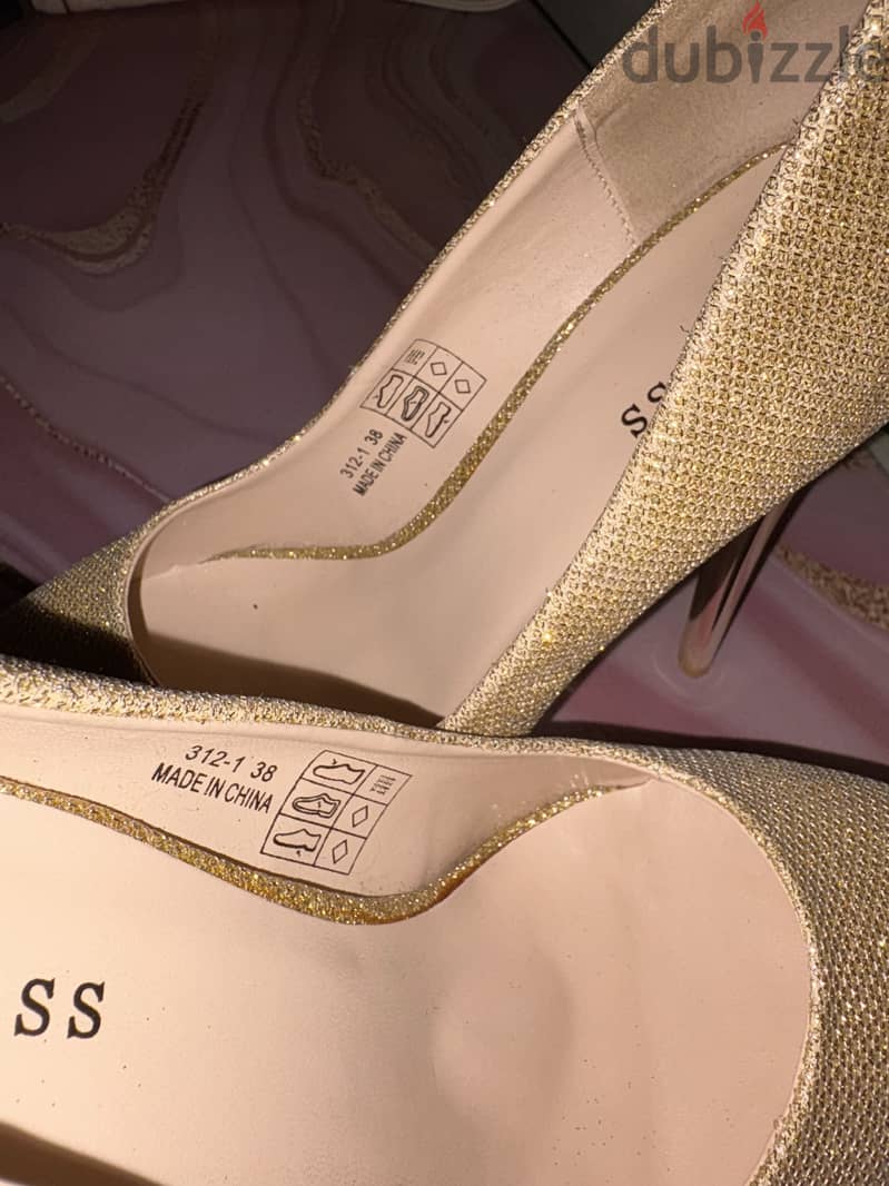 Gold heels 1