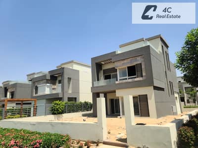 Lowest price villa modern ready to move 450m open view for sale in best location in hyde park new cairo fifth settlement