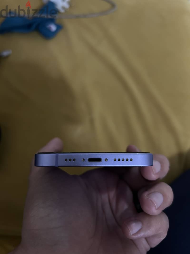 iPhone 12 4