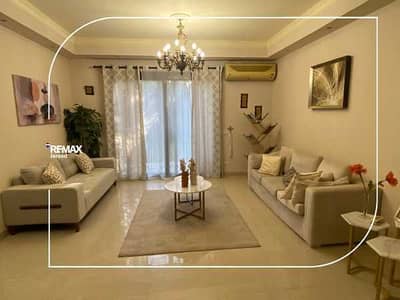 دوبلكس بجاردن للإيجار مفروش بالكامل  بالتكيفات  ف كومبوند كاسا الشيخ زايد