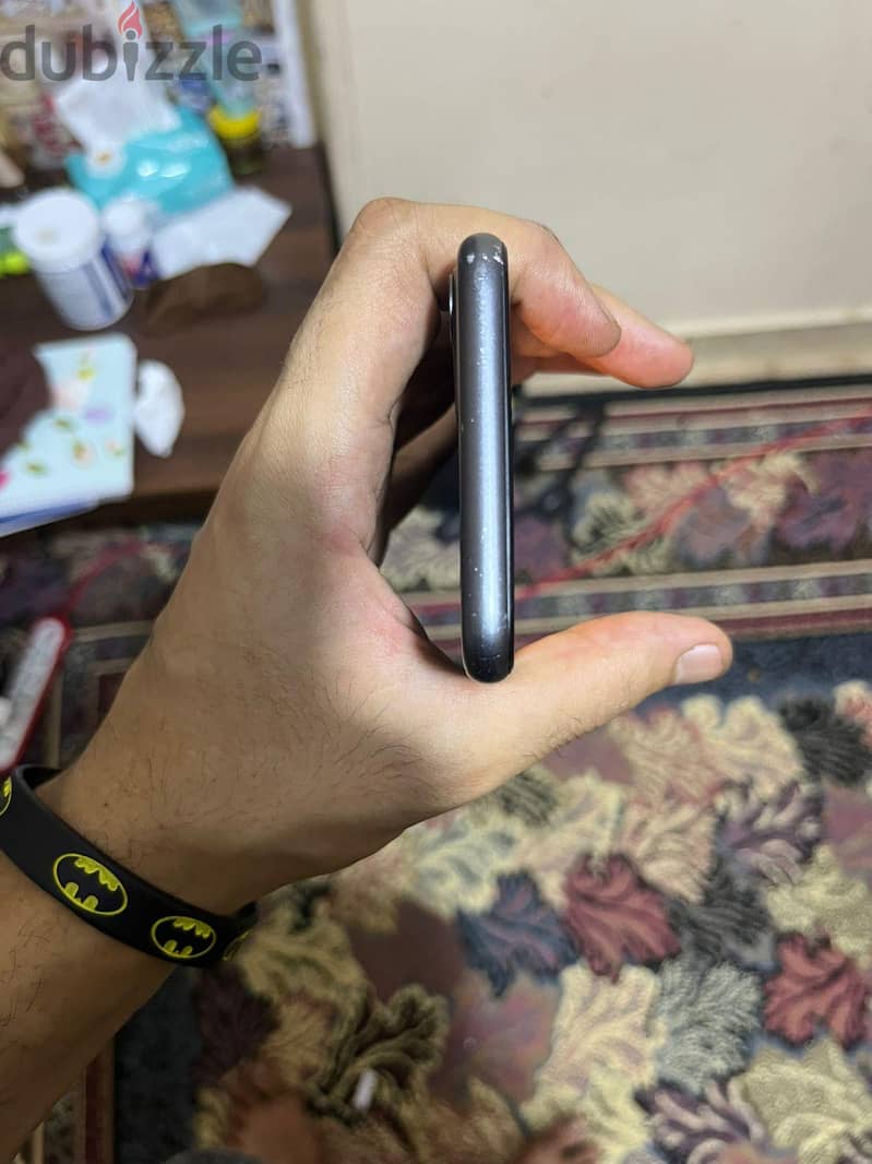 Apple - iPhone 11 4