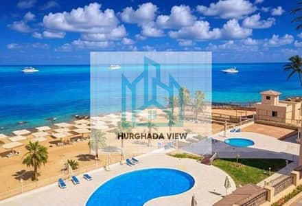 ذا فيو كلوب هاوس غرفتين وصاله على حمام السباحه بشاطى خاص فى قلب الغردقه , الشيراتون