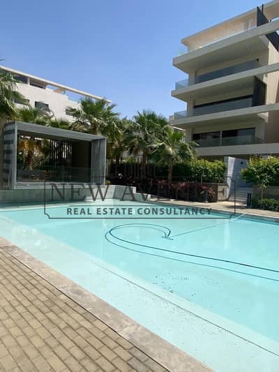 دوبلكس ارضي بحديقة نادر بمساحة كبيرة في Lake View Residence و بسعر و فيو و موقع مميز